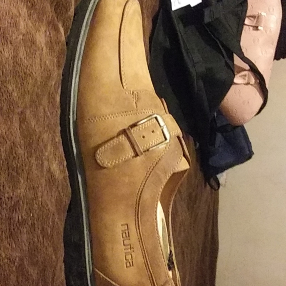 Dress shoes